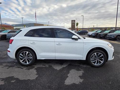 2023 Audi Q5 45 S line Premium Plus