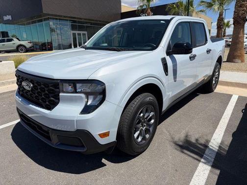 Space White Metallic 2025 Ford Maverick XLT