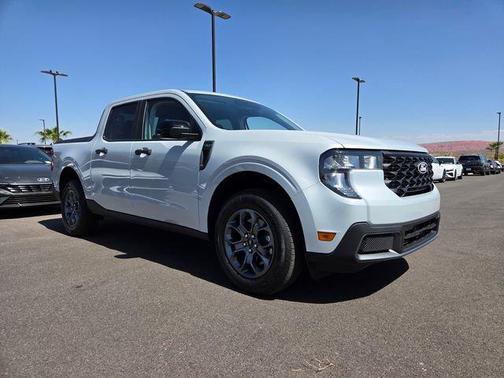 Space White Metallic 2025 Ford Maverick XLT
