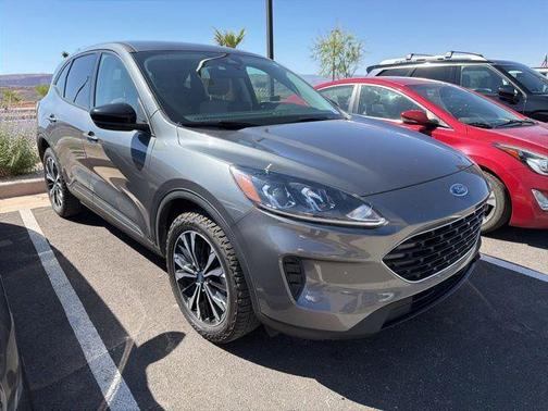 Carbonized Gray Metallic 2022 Ford Escape SE