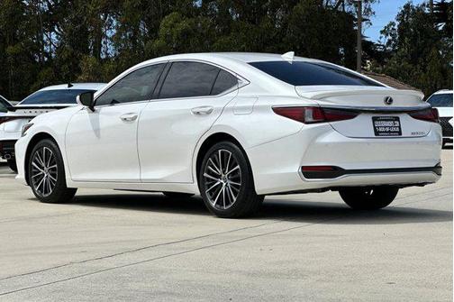 2024 Lexus ES 300h Base
