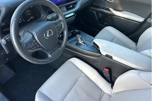 2025 Lexus UX 300h Base