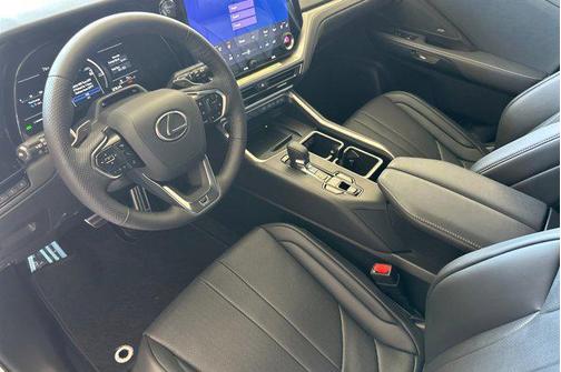 2025 Lexus TX 500h F SPORT Premium