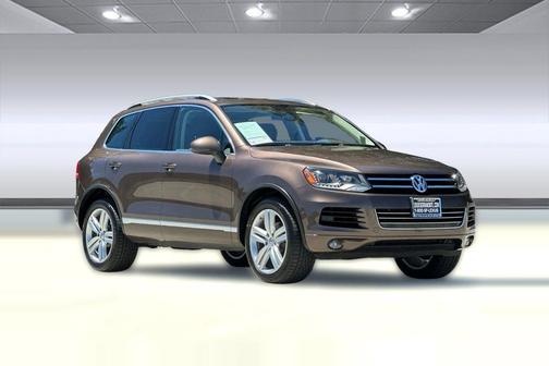 Toffee Brown Metallic 2013 Volkswagen Touareg VR6 Executive