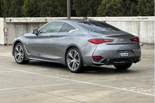 2017 INFINITI Q60 2.0T