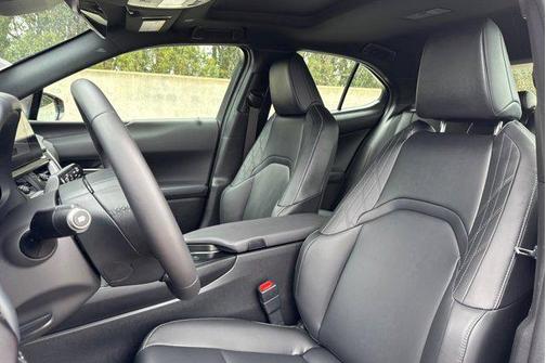 Redline 2025 Lexus UX 300h Base