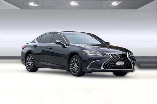 2022 Lexus ES 300h Base