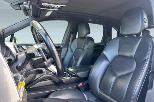 2017 Porsche Cayenne Cayenne