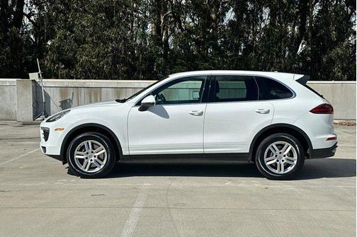 2017 Porsche Cayenne Cayenne