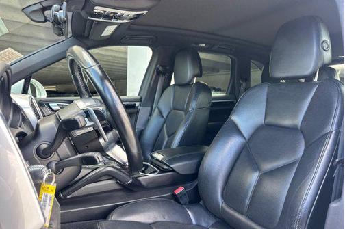 2017 Porsche Cayenne Cayenne