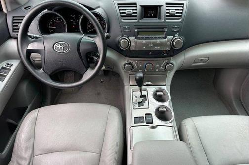 2010 Toyota Highlander SE