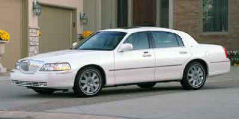 2004 Lincoln Town Car Signature