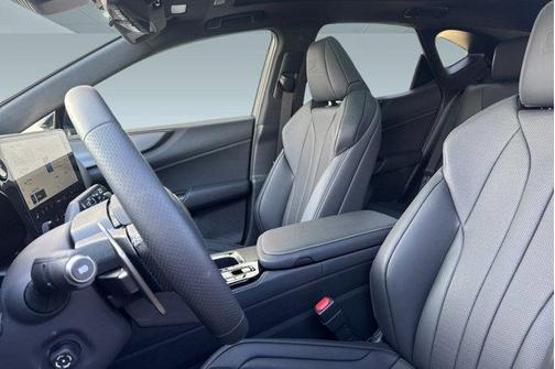 2026 Lexus NX 450h+ F SPORT Handling