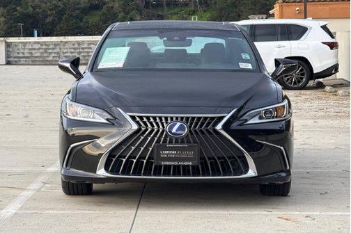2022 Lexus ES 300h Base