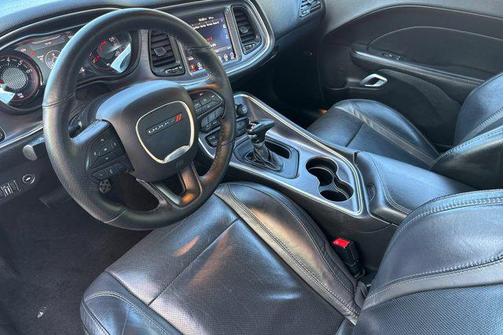 White Knuckle Clearcoat 2017 Dodge Challenger SXT