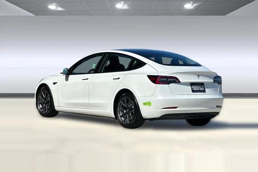 Pearl White Multi-Coat 2022 Tesla Model 3 Long Range