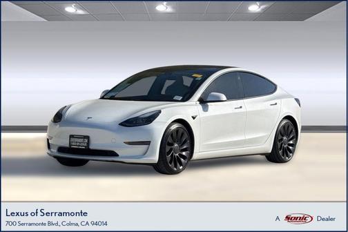 Pearl White Multi-Coat 2022 Tesla Model 3 Performance