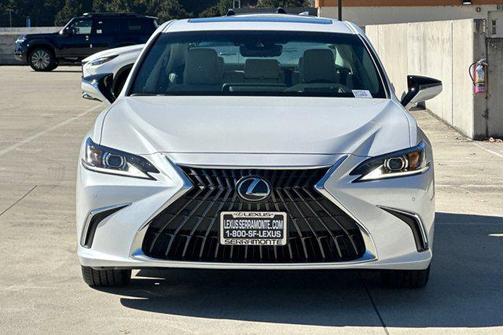 2025 Lexus ES 300h Base