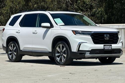Platinum White Pearl 2025 Honda Pilot Touring 8-Passenger