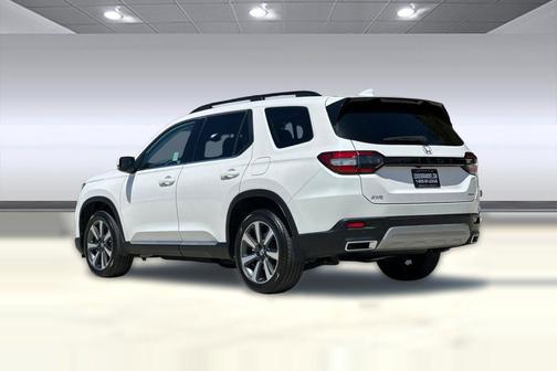 Platinum White Pearl 2025 Honda Pilot Touring 8-Passenger