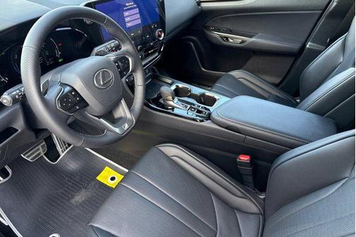 2026 Lexus NX 450h+ F SPORT Handling
