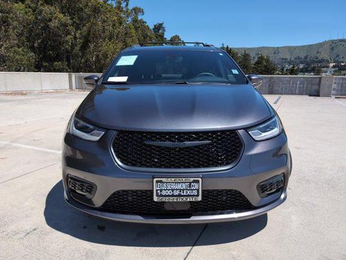 2022 Chrysler Pacifica Hybrid Limited