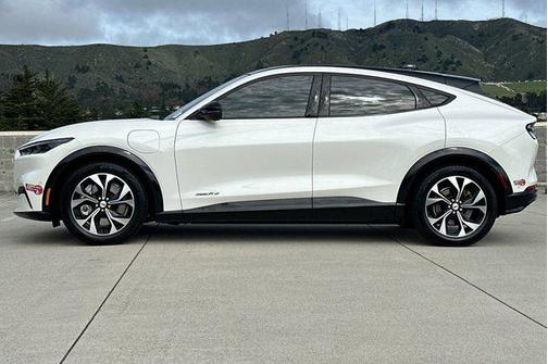 2021 Ford Mustang Mach-E Premium