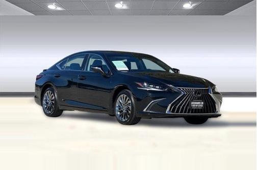 2025 Lexus ES 300h Luxury