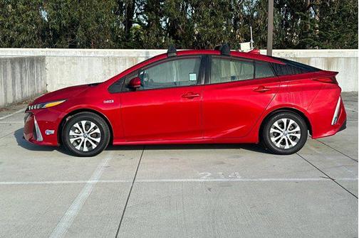 2022 Toyota Prius Prime XLE
