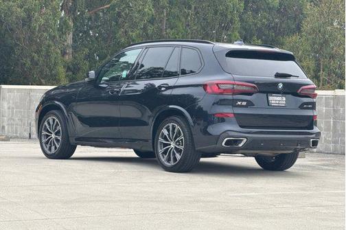 Carbon Black Metallic 2022 BMW X5 xDrive40i