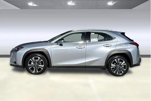 Iridium 2026 Lexus UX 300h Base