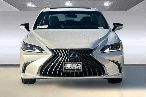 2025 Lexus ES 300h Base