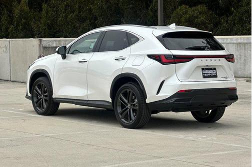 2025 Lexus NX 450h+ Luxury