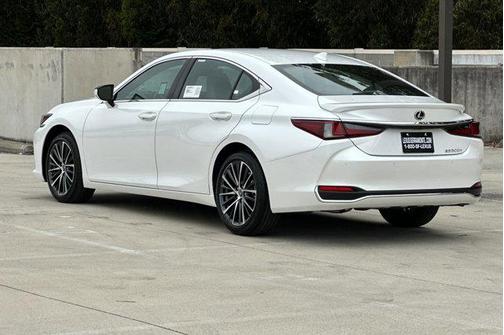 2025 Lexus ES 300h Base