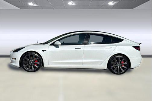 Pearl White Multi-Coat 2023 Tesla Model 3 Performance