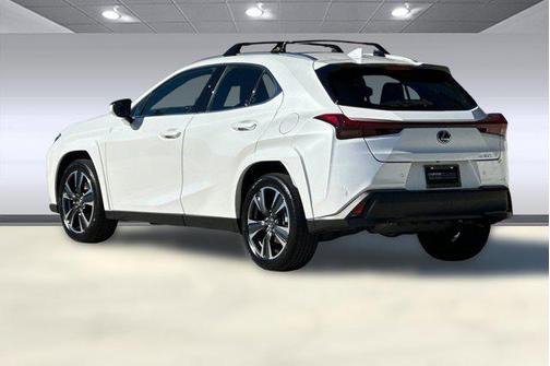 2025 Lexus UX 300h Base