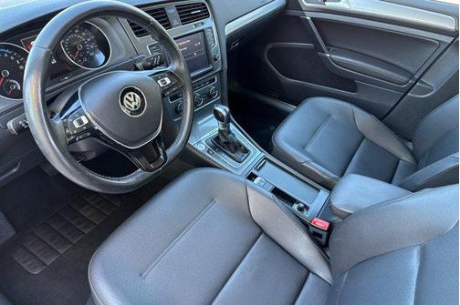 Brown 2016 Volkswagen e-Golf SEL Premium