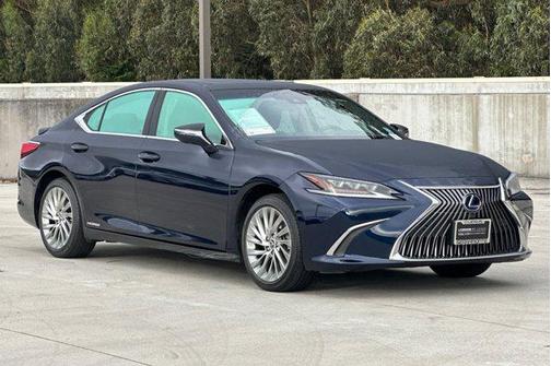 2021 Lexus ES 300h Luxury