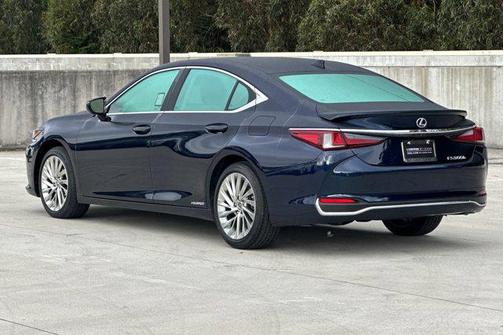 2021 Lexus ES 300h Luxury
