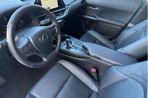 2025 Lexus UX 300h F SPORT Design