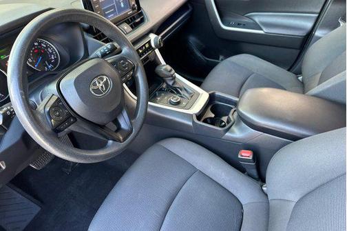 2020 Toyota RAV4 Hybrid LE