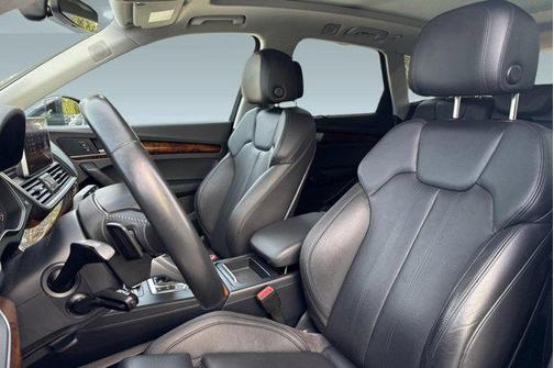 2018 Audi Q5 2.0T Premium Plus