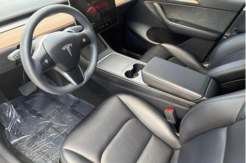 2024 Tesla Model Y Long Range Dual Motor All-Wheel Drive