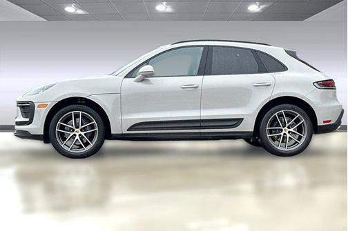 2022 Porsche Macan AWD