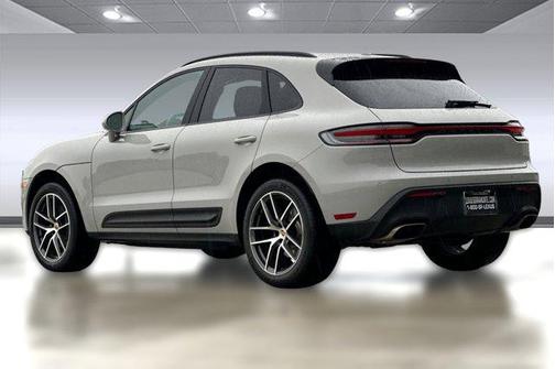 2022 Porsche Macan AWD