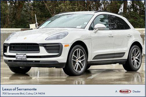 2022 Porsche Macan AWD