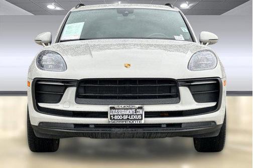 2022 Porsche Macan AWD