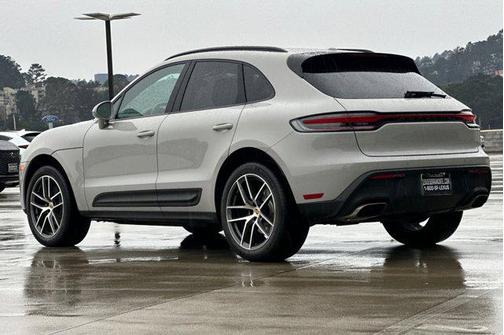 2022 Porsche Macan AWD