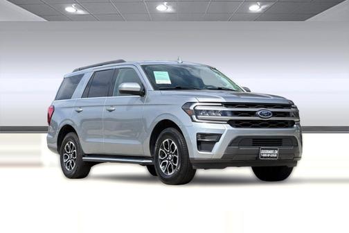 ICONIC SILVER METALLIC 2022 Ford Expedition XLT