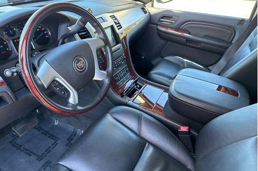 2007 Cadillac Escalade Base